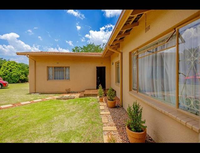 4 BEDROOM HOUSE FOR SALE IN MARLANDS